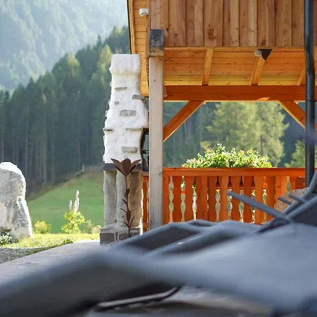 Almchalet Poellatal Lodge Rennweg am Katschberg