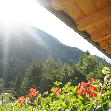 Almchalet Poellatal Lodge *