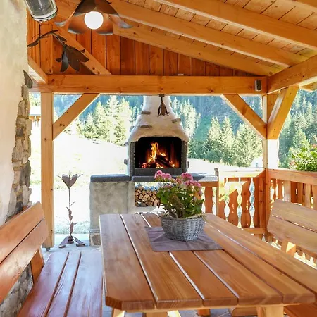 Lodge Almchalet Poellatal