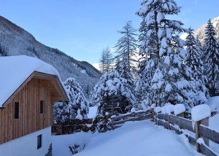 Lodge Almchalet Poellatal *