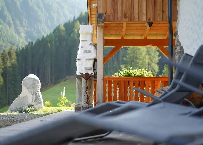 Almchalet Poellatal بيت خشبي رنفخ