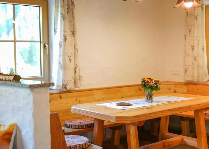 Alojamento de Turismo Selvagem Almchalet Poellatal *